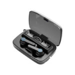 هدفون بلوتوثی مدل air pods m19 بدون قابلیت نویز کنسلینگ، درگاه شارژ microUSB، دارای کنترلر لمسی روی گوشی‌ها، امکان استفاده از محفظه شارژ به عنوان پاور بانک