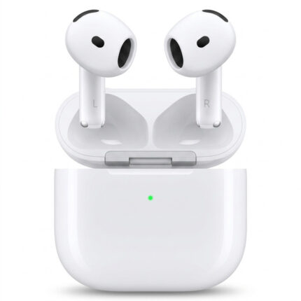 هدفون بلوتوثی اپل مدل AirPods 4 دارای نویز کنسلینگ، درگاه شارژ USB-Type-C و شارژ بی سیم، با قابلیت اتصال به چند دستگاه، پشتیبانی از فرمان لمسی و دستیار صوتی، نشانگر LED، مقاوم در برابر پاشش آب و گرد و غبار