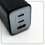 شارژر دیواری 65 وات 3 پورت وونک مدل PD65w به همراه کابل USB-C
