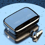 هدفون بلوتوثی مدل air pods m19 بدون قابلیت نویز کنسلینگ، درگاه شارژ microUSB، دارای کنترلر لمسی روی گوشی‌ها، امکان استفاده از محفظه شارژ به عنوان پاور بانک